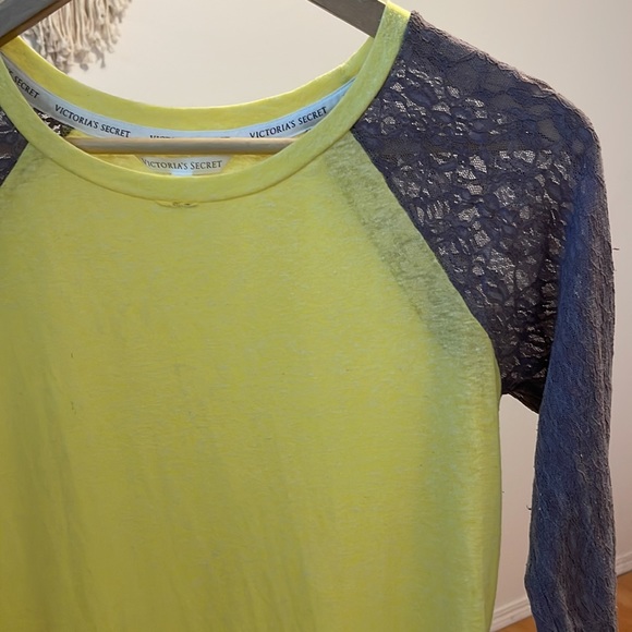 Victoria’s Secret long sleeve - Picture 3 of 4